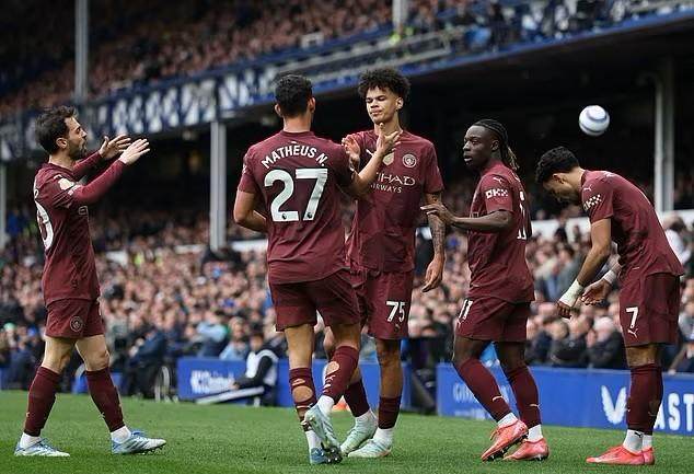 星空.综合体育官网-林良锋：赢得难看？曼城又找到宝了！