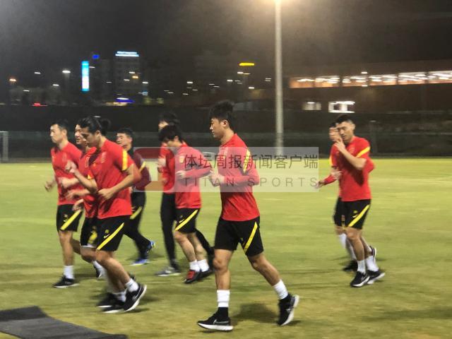 星空综合(中国)官方网站-国足抵达阿曼恢复性训练 朱辰杰等3人未赴球场